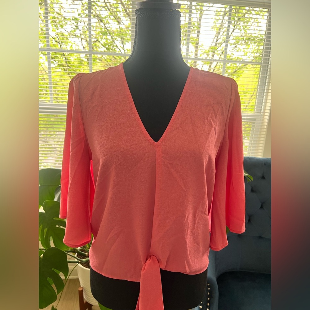 1. State Elegant Pink V-Neck Women's Top Size M